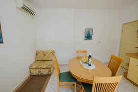 Apartments Vrlika