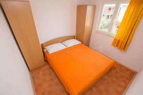 Apartments Vrlika