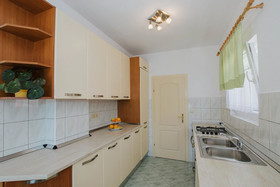 Apartments Vrlika