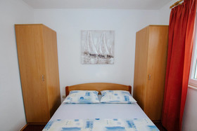 Apartments Vrlika