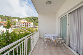 Apartments Vrlika