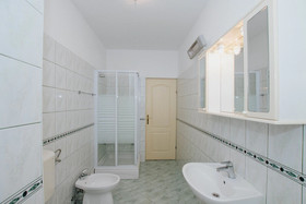 Apartments Vrlika