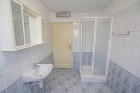 Apartments Vrlika