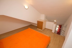 Apartments Vrlika