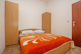 Apartments Vrlika