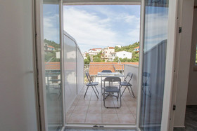 Apartments Vrlika