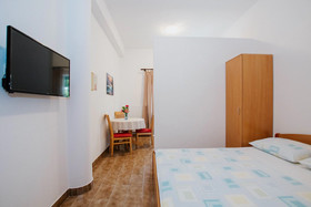 Apartments Vrlika