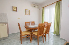 Apartments Vrlika