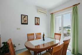 Apartments Vrlika