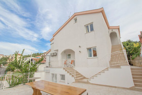 Apartments Vrlika
