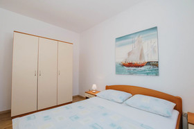 Apartments Vrlika