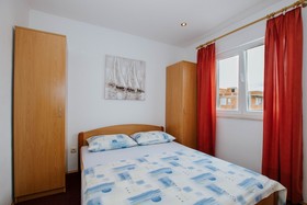 Apartments Vrlika