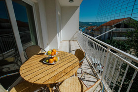 Apartments Vrlika