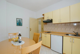 Apartments Vrlika
