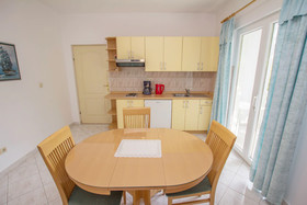 Apartments Vrlika