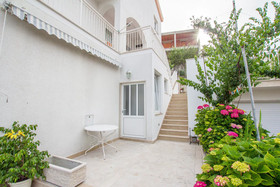 Apartments Vrlika