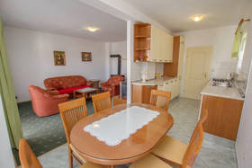 Apartments Vrlika