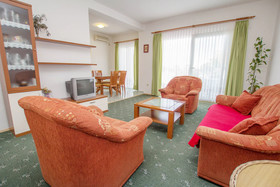 Apartments Vrlika