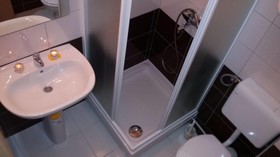 Carol Rooms Guesthouse