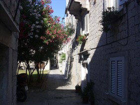 Carol Rooms Guesthouse