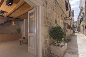 Casa Sepia