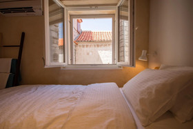 Casa Sepia