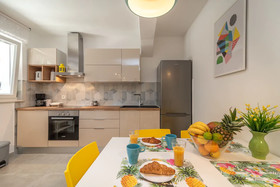 House Polus