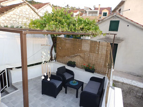 House Polus