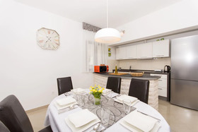 House Ruzmarin