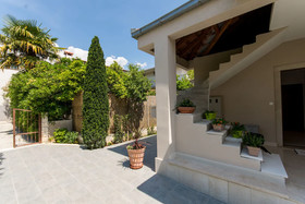 House Ruzmarin