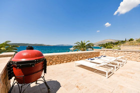 Livingstone Beach House