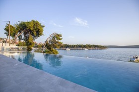 Livingstone Beach House