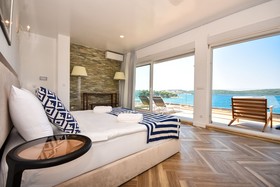 Livingstone Beach House