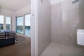 Livingstone Beach House