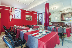 Palace Derossi