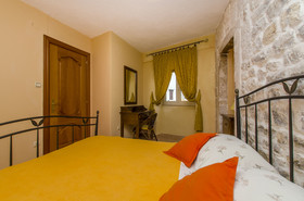 Palace Derossi