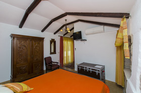 Palace Derossi