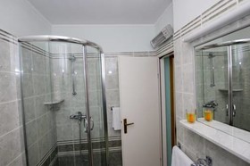Radovcic Apartments and Rooms