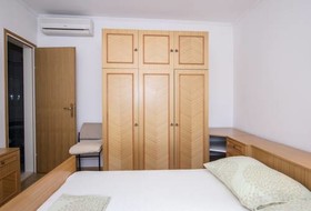 Radovcic Apartments and Rooms