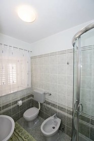 Radovcic Apartments and Rooms