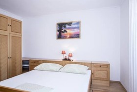 Radovcic Apartments and Rooms