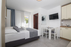Apartments And Rooms Kapulica