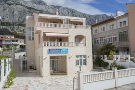 Apartments And Rooms Kapulica