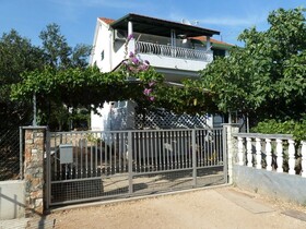 Apartments Maja