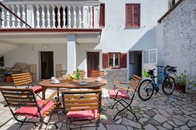 House Bozica