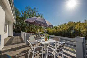 House Pavlina
