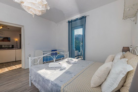 House Pavlina