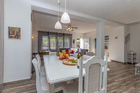 House Pavlina