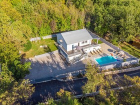 House Pavlina