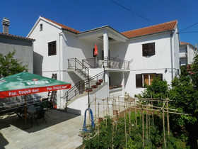 Apartment And Room Ivica